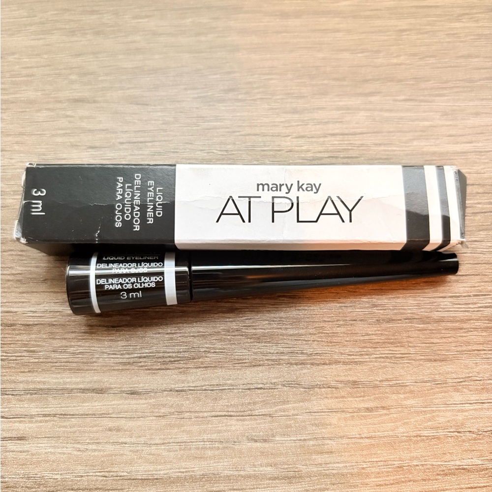 Mary Kay At Play Liquid Eyeliner BLACK new in box